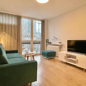 Przy Atrium, Stacja Metra Rondo Onz Warszawa